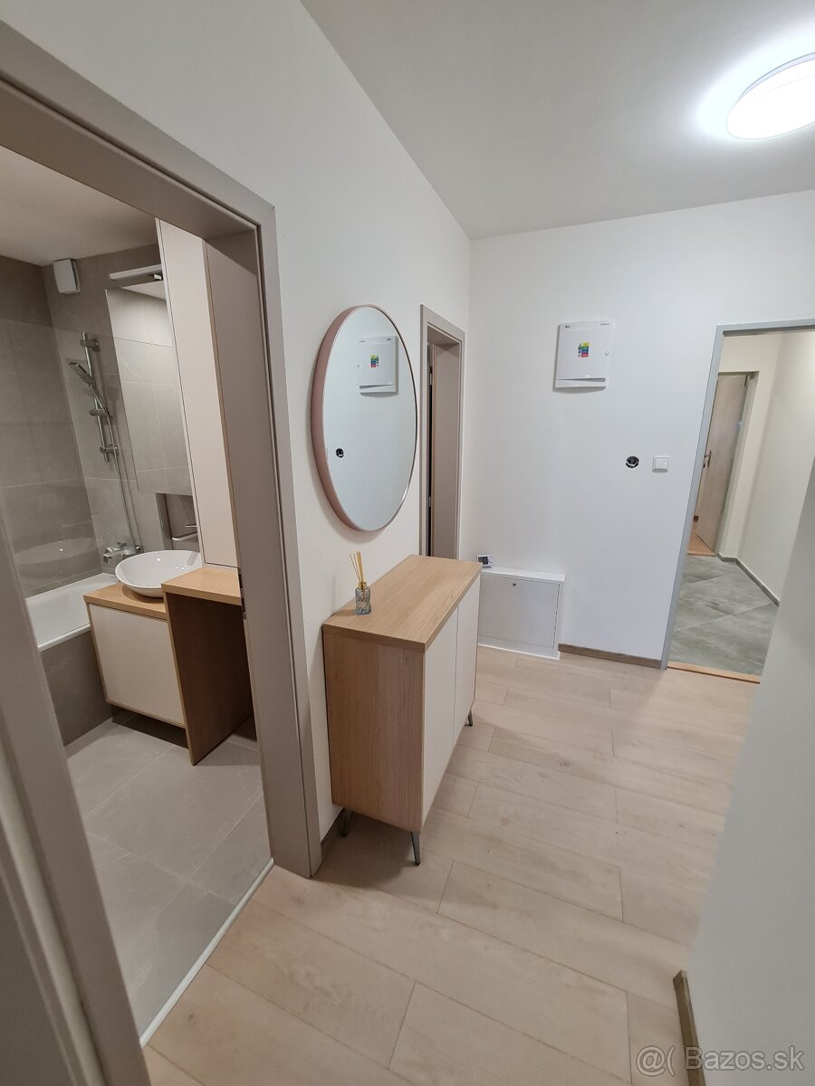 PRENÁJOM- Nový 3-izbový byt s parkovacím miestom - 4