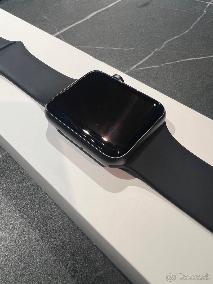 Apple Watch Series 3 42mm - 4