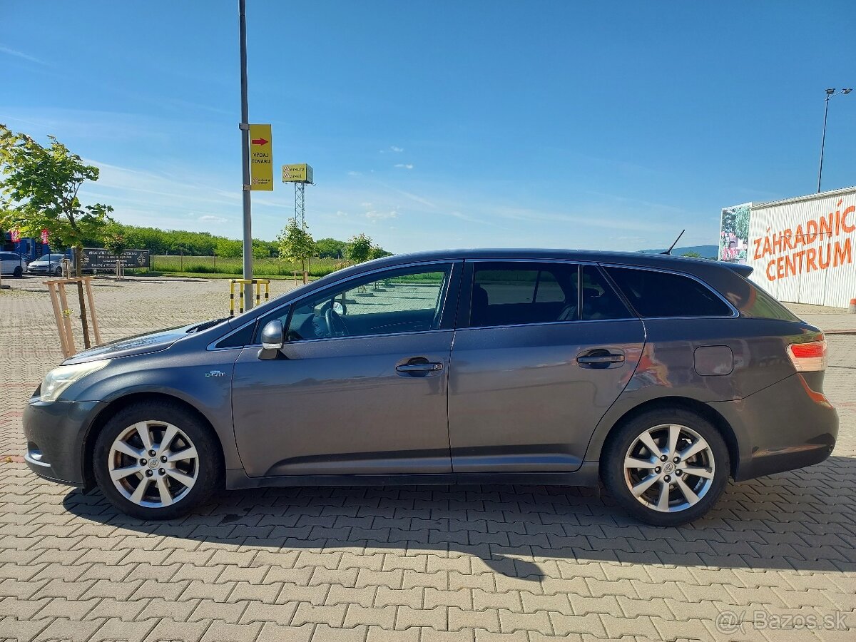 Toyota Avensis 2.2 diesel, Automat. - 4