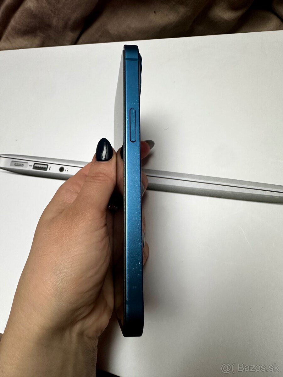 iPhone 13 - 128 GB - modrý - 4