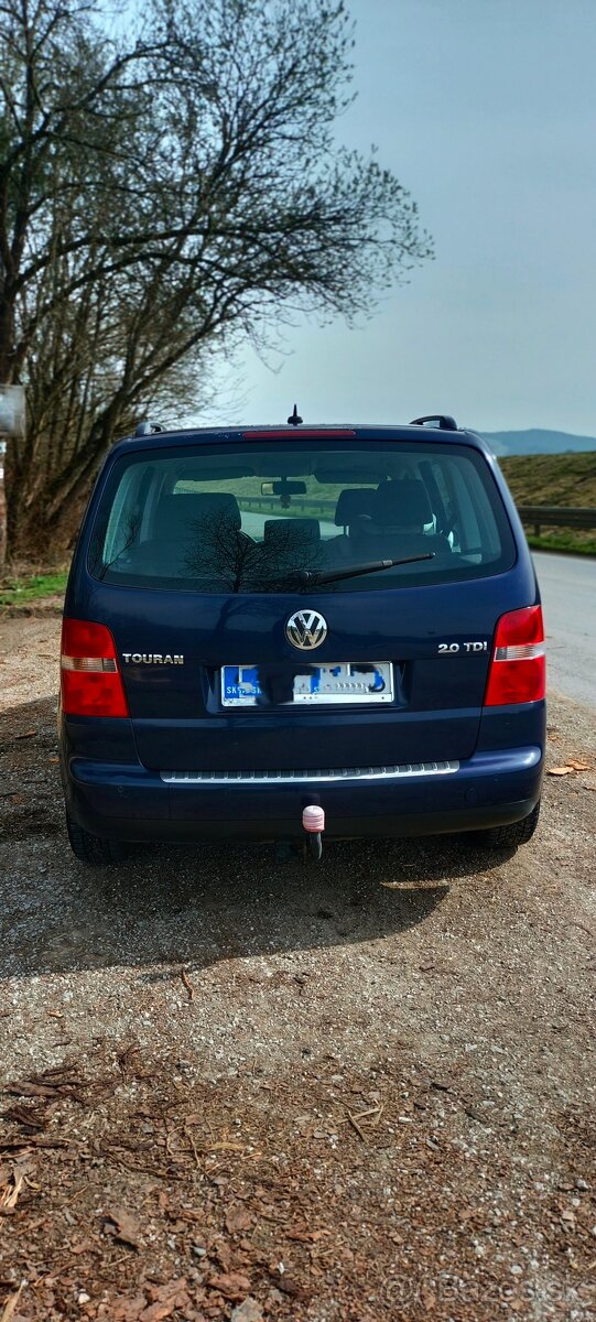 Touran DSG 239000km bez DPF nová STK - 4