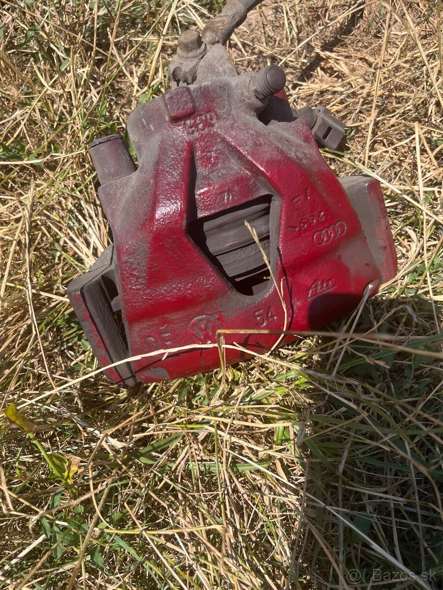 Brzdne strmene a kotuce golf 4 - 4