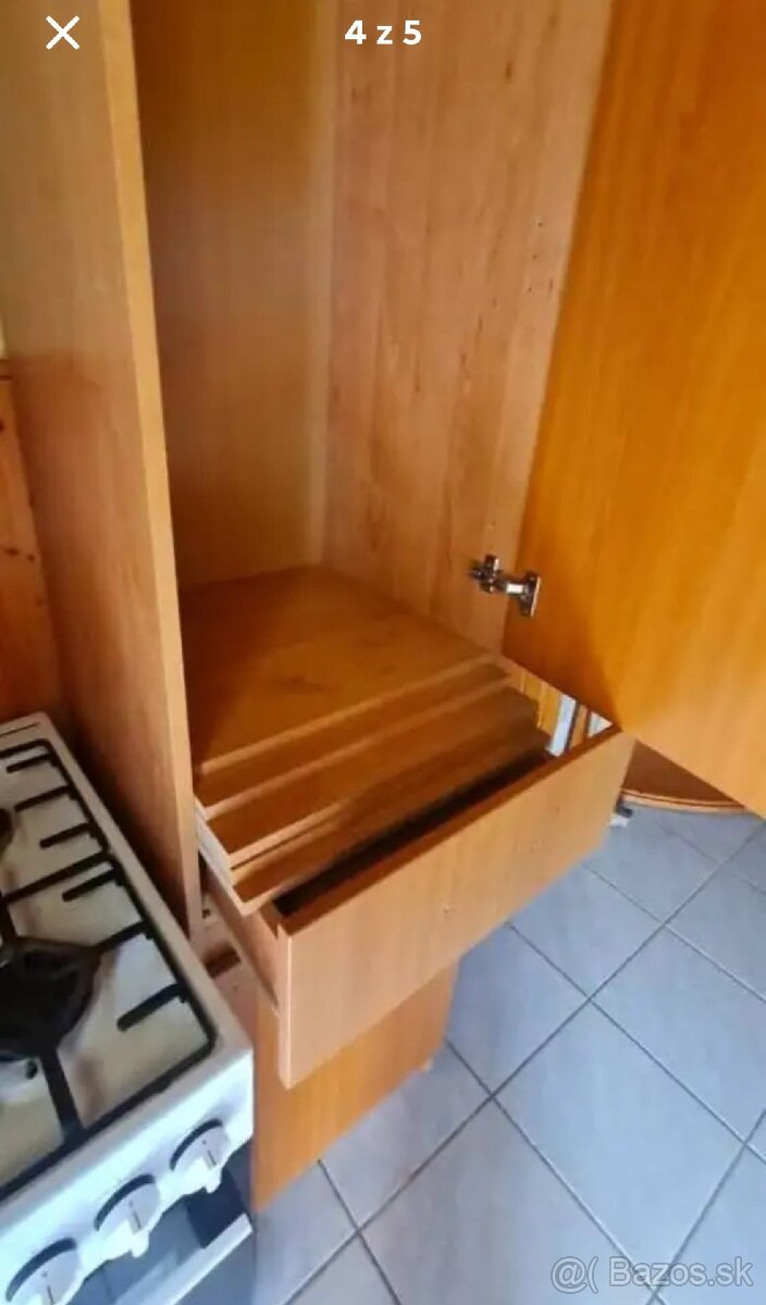 Predám skriňu vhodná do kuchyne. - 4