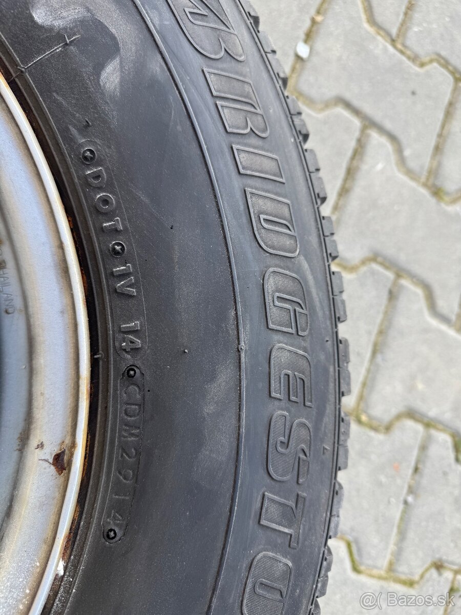 Predám disky Mitsubishi L200 + pneumatiky Bridgestone