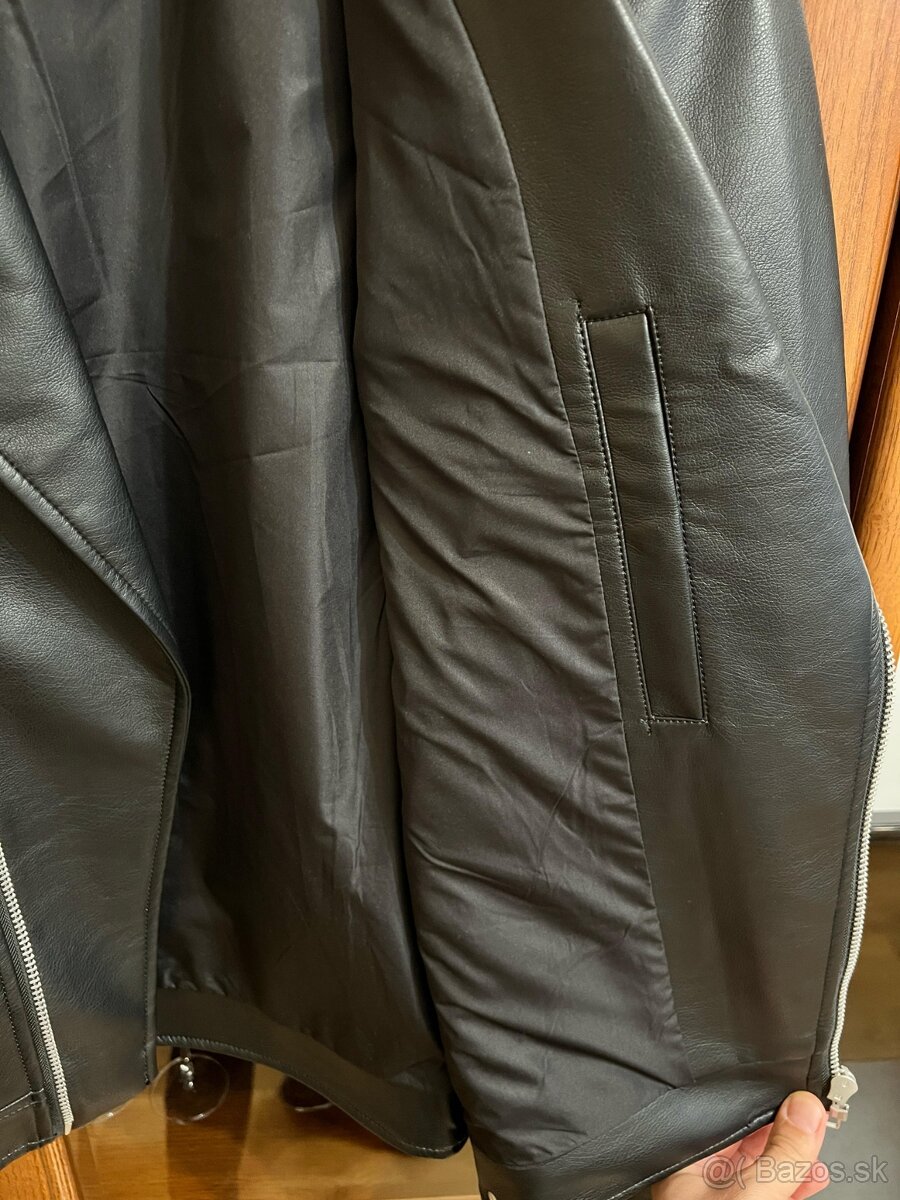 Predám čiernu pánsku koženú bundu z Reserved, úplne nová - 4