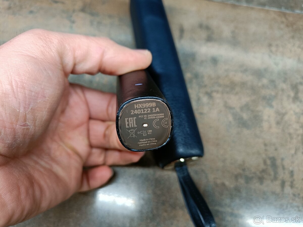 Philips Sonicare 9900 DiamondClean Prestige HX9992/12 - 4