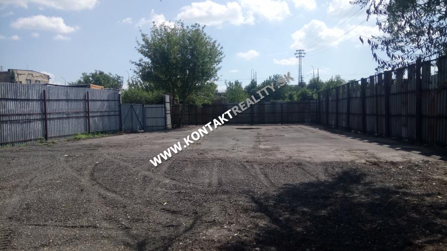 Oplotená spevnená plocha 704m2, Nad jazerom - 4