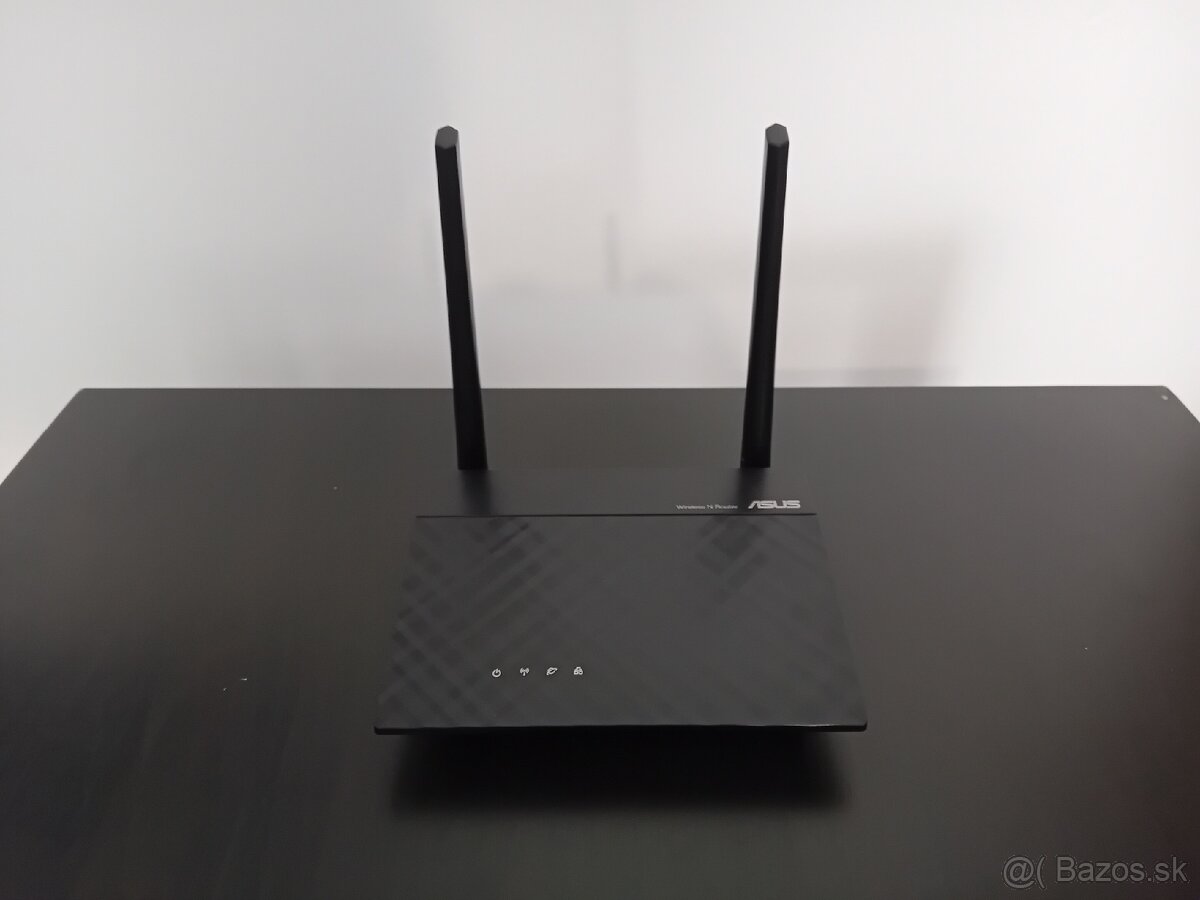 ASUS Wi-Fi ROUTER - 4