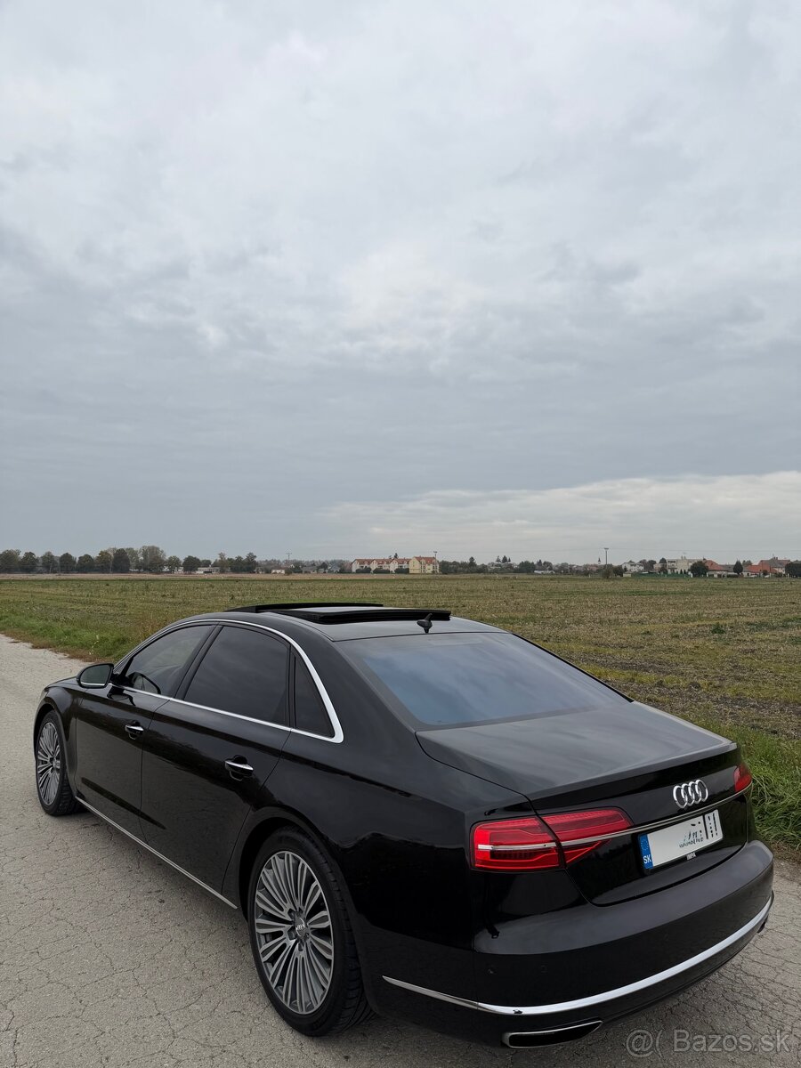 Audi A8 - 4