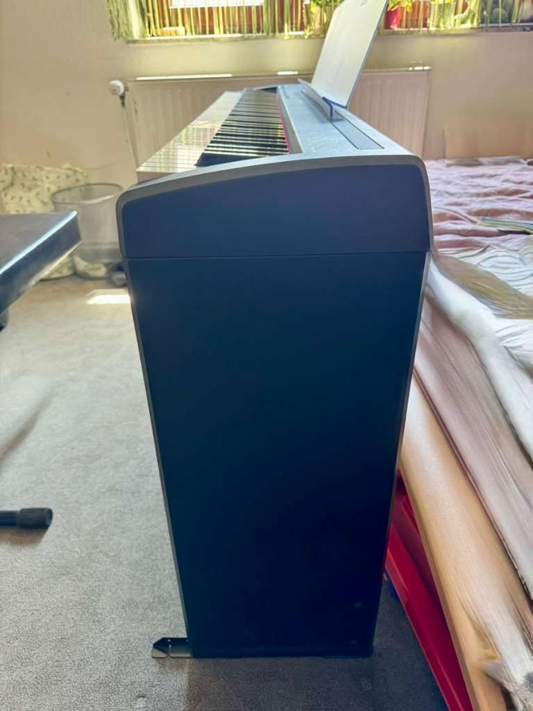 Yamaha E-Piano Digital P-85 - 4