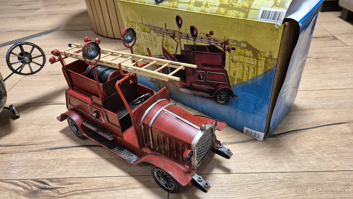 Retro hasičské auto a lietadlo - 4