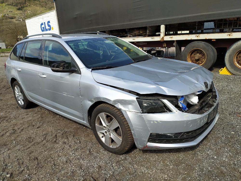 Škoda Octavia 3 facelift 1.6 tdi 85 kW - 4