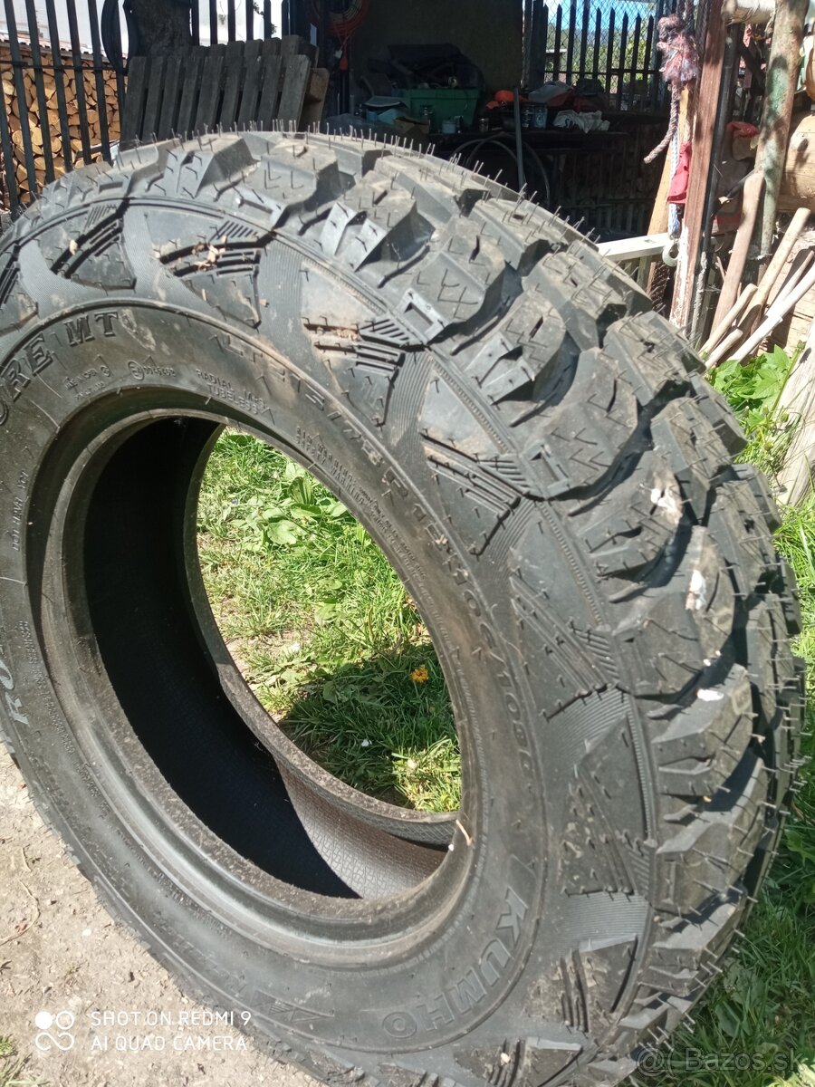 Kumho LT 215/75,R15