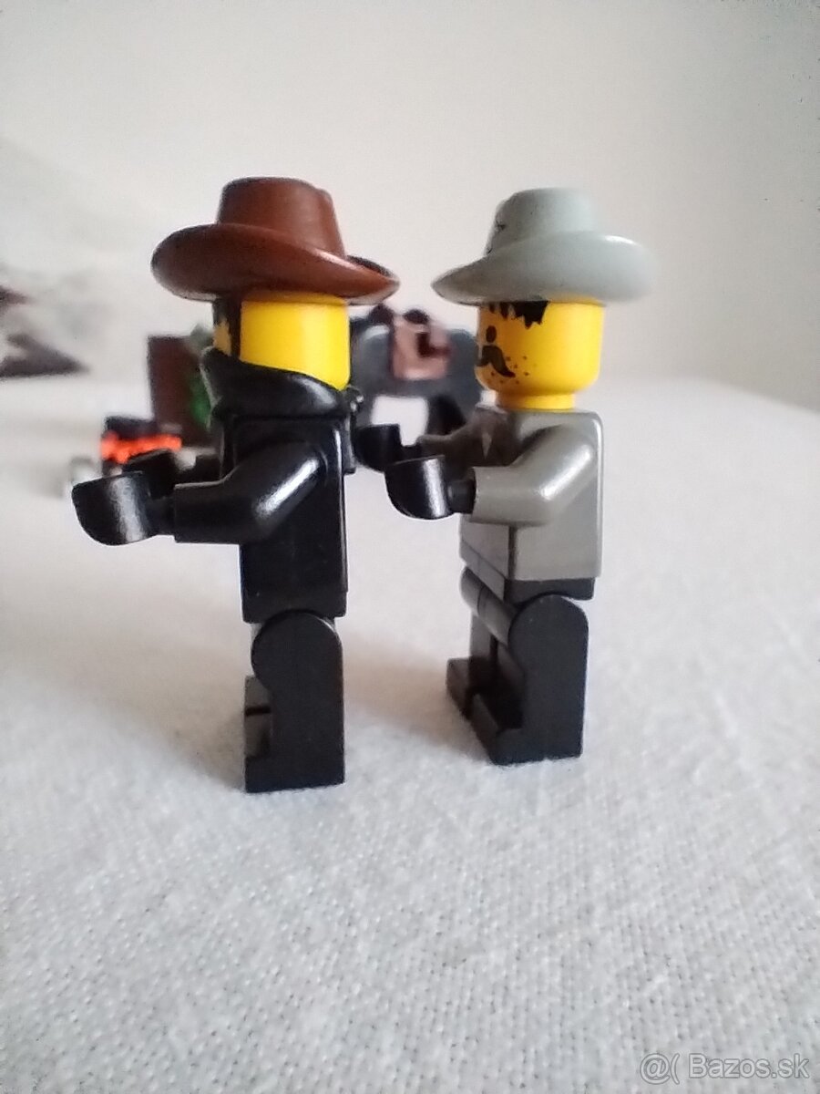 LEGO 6712 Sheriff's Showdown - 4