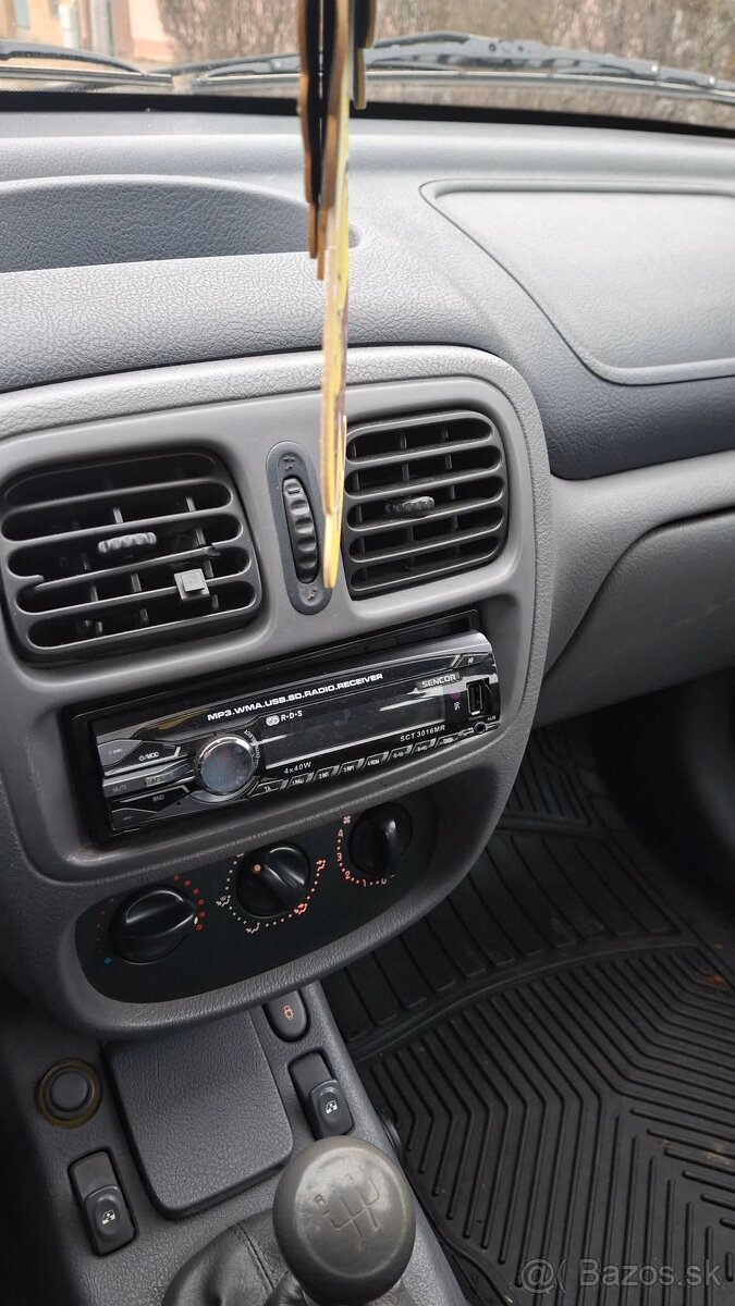 Predám Renault Thália 1.4 16v - 4