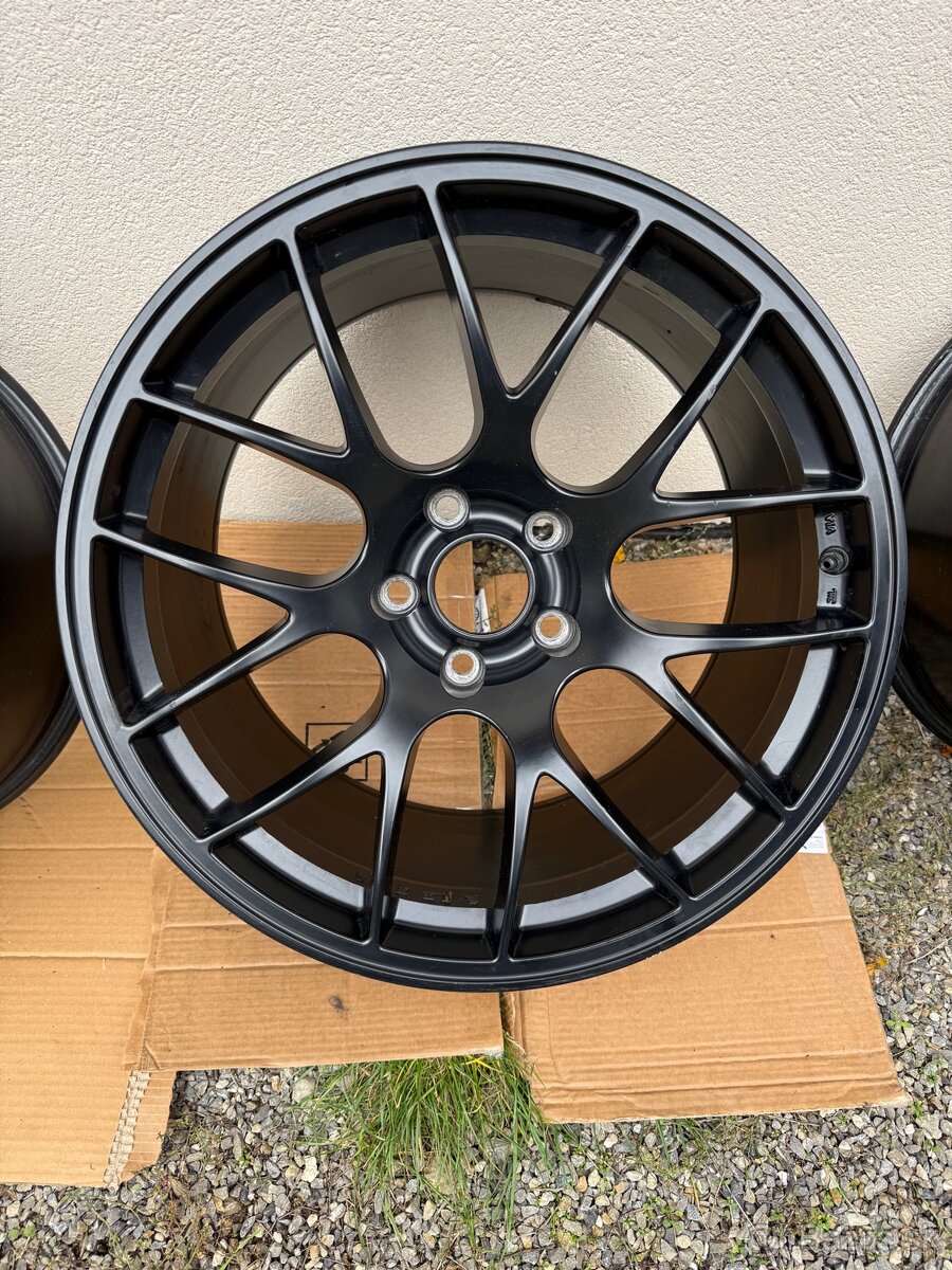 APEX EC7, BMW 5x120, 19” Black - 4