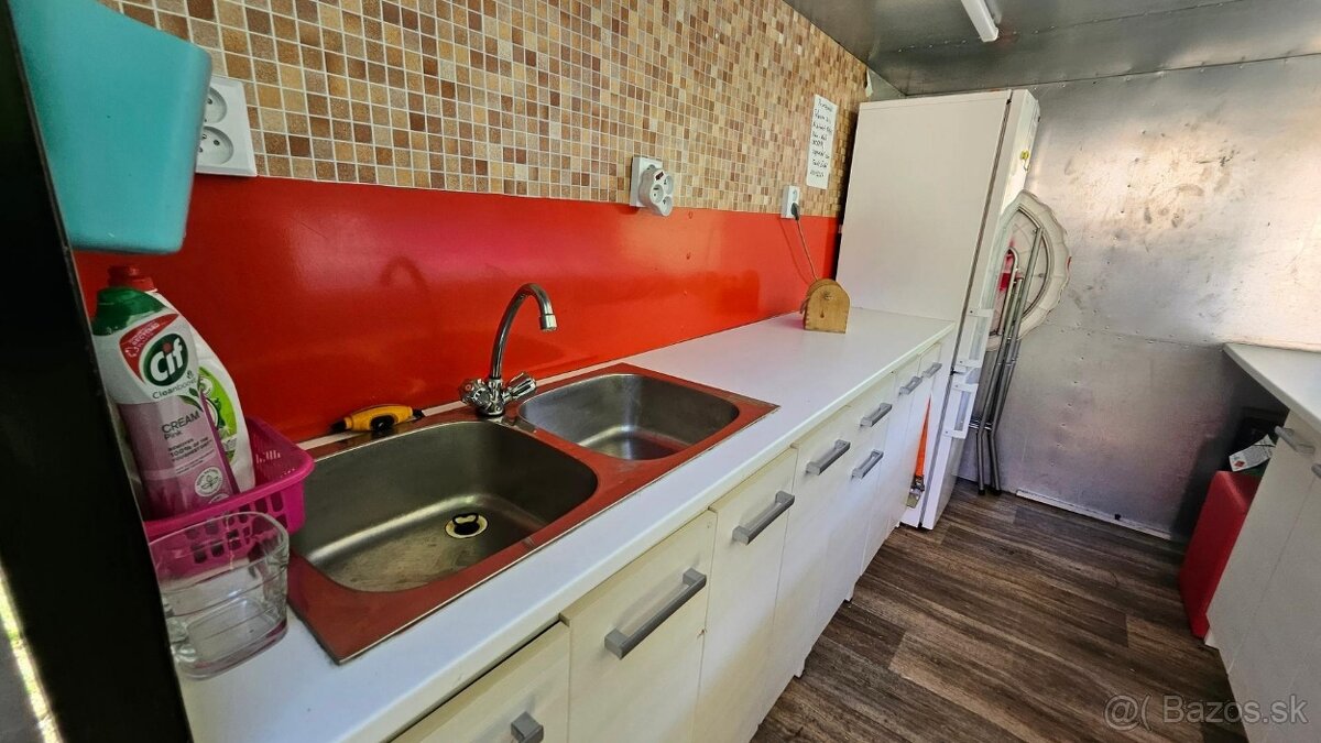 prodám nebo vyměním prodejní stánek za obytňák - 4