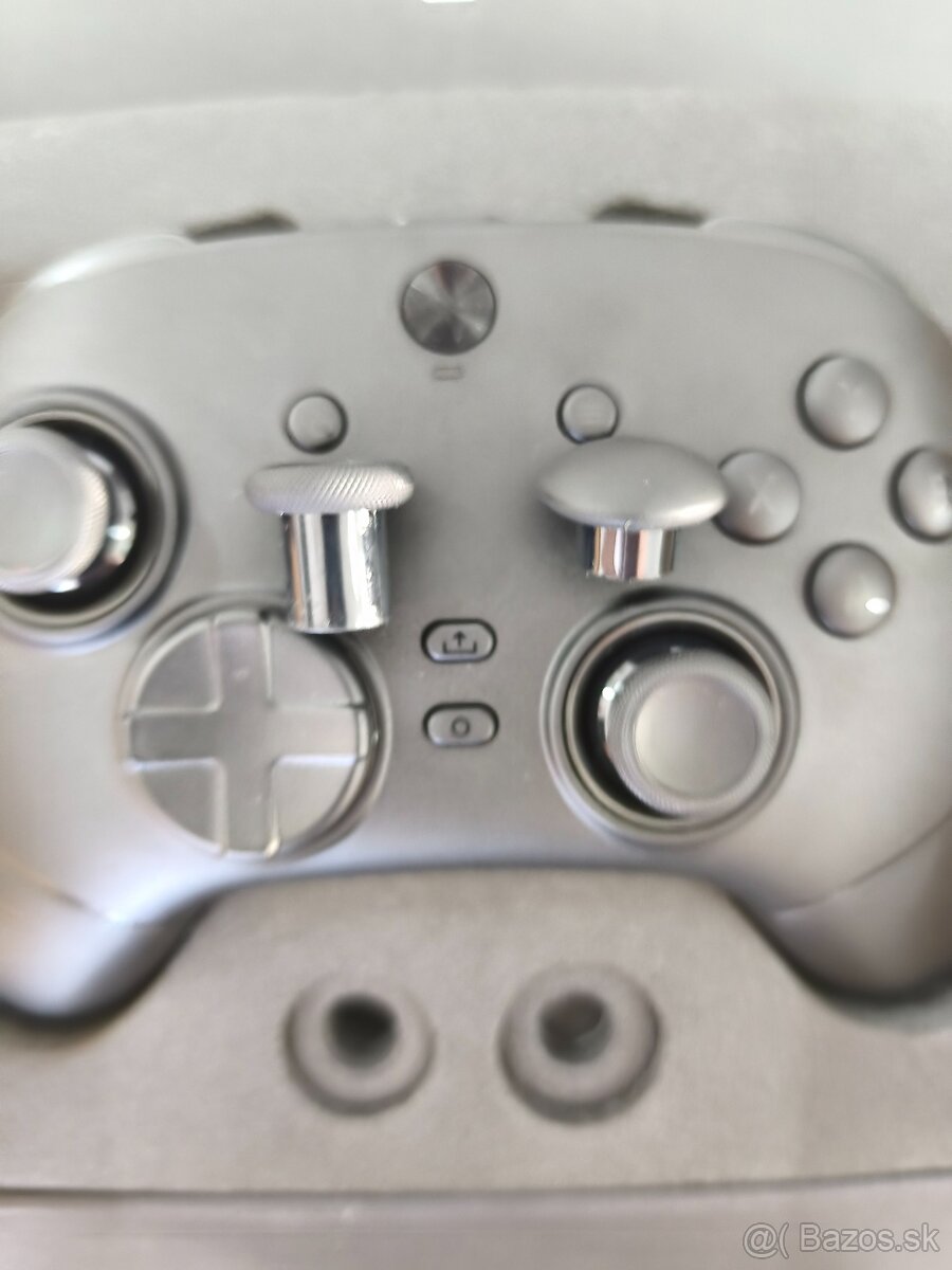 Predám ovládač razer Wolverine V3 tournament edition - 4