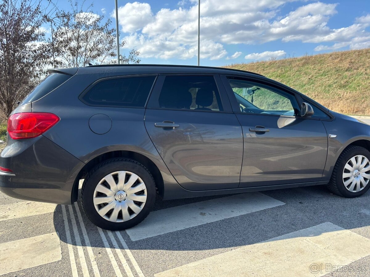 Opel Astra Sport Tourer 1,7 CDTI - 4