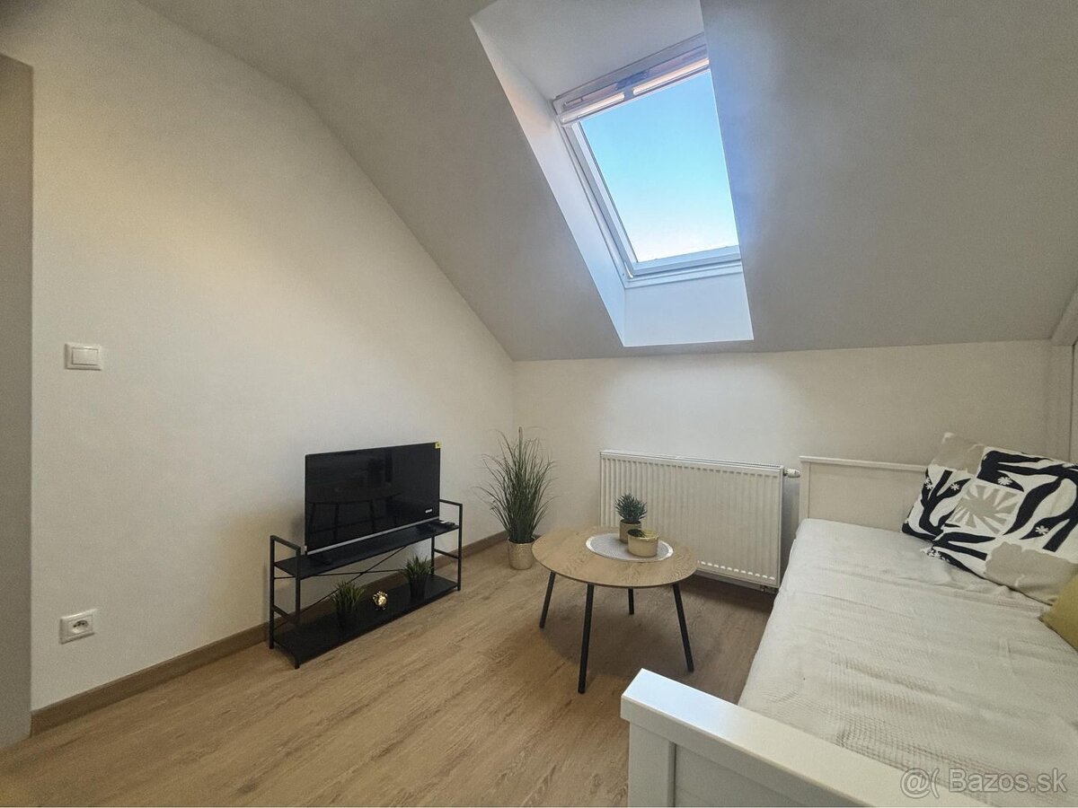 EXKLUZÍVNE 1 izbový byt na prenájom - Halenárska Trnava. - 4