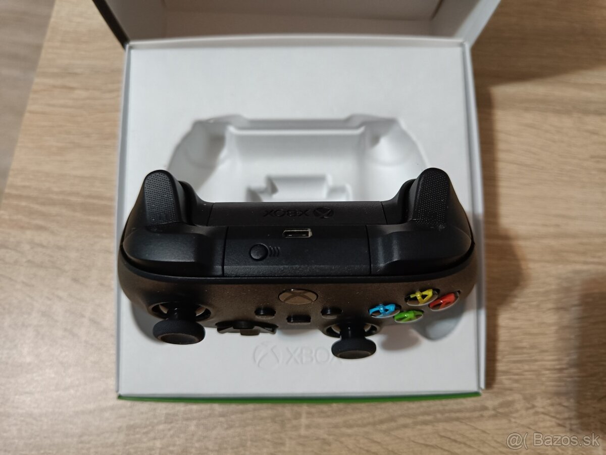 Xbox Wireless Controller Carbon Black - 4