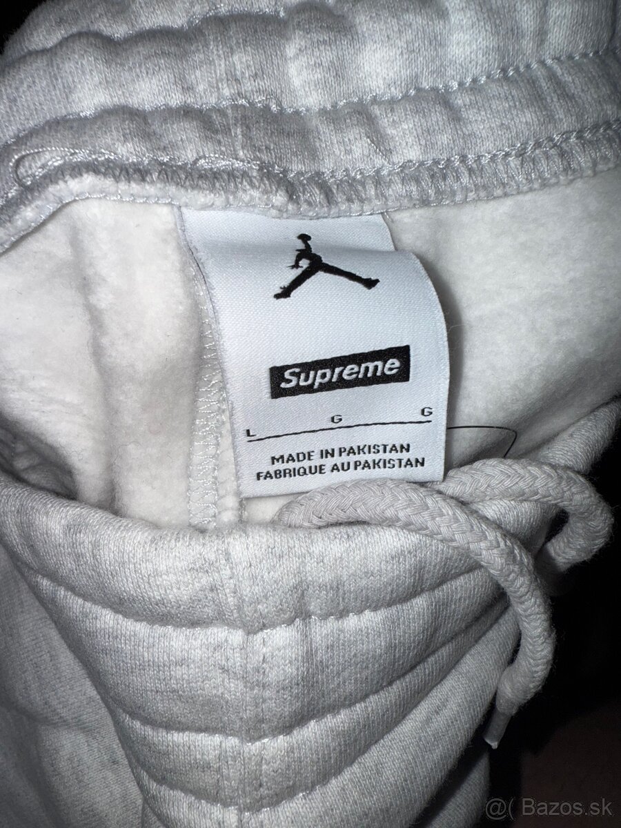 Supreme x Jordan suprava - 4