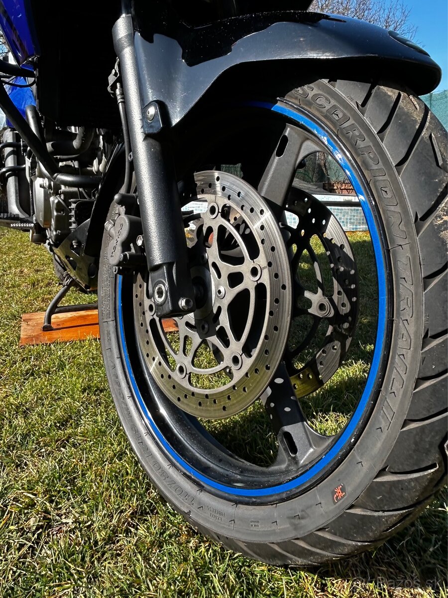 Suzuki DL650 Vstrom - 4