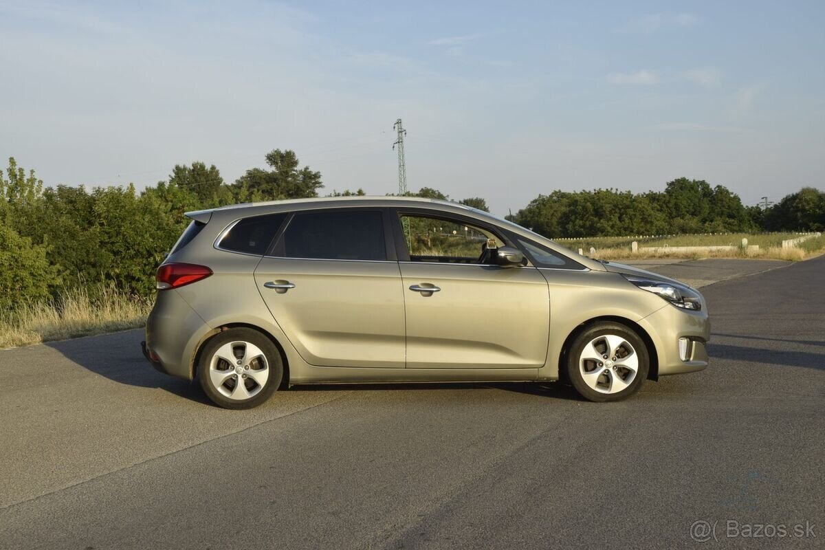 KIA Carens - 4
