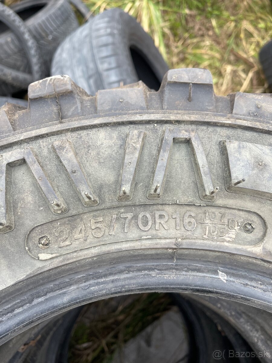 Offroad pneu truck 2000 245/70 r16