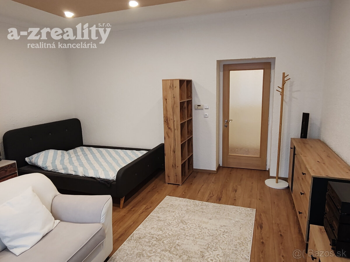 Zariadený veľký 2 izbový byt na prenájom v Komárne - 4