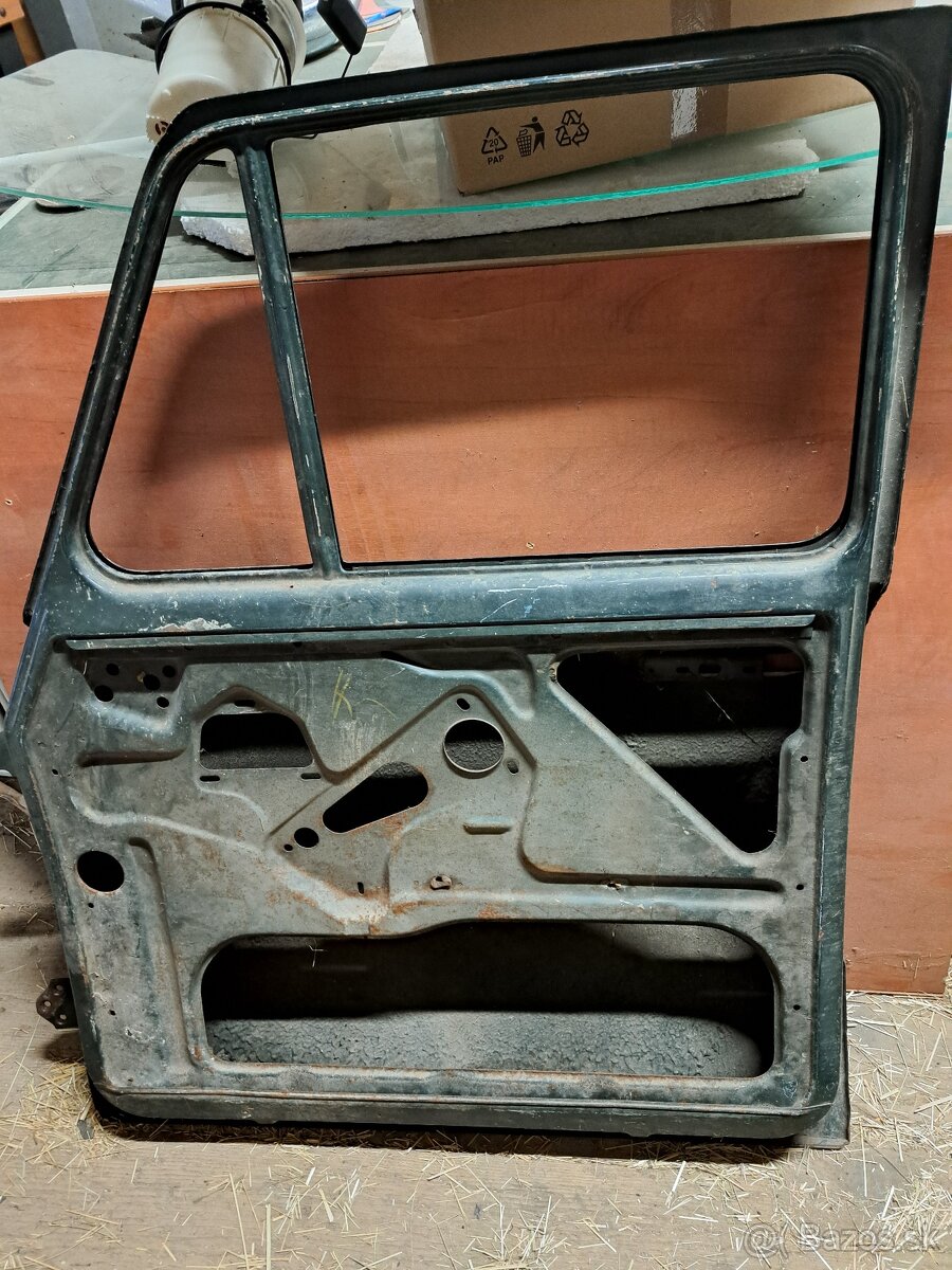 Predám na Skoda 1000mb pravé predné dvere - 4