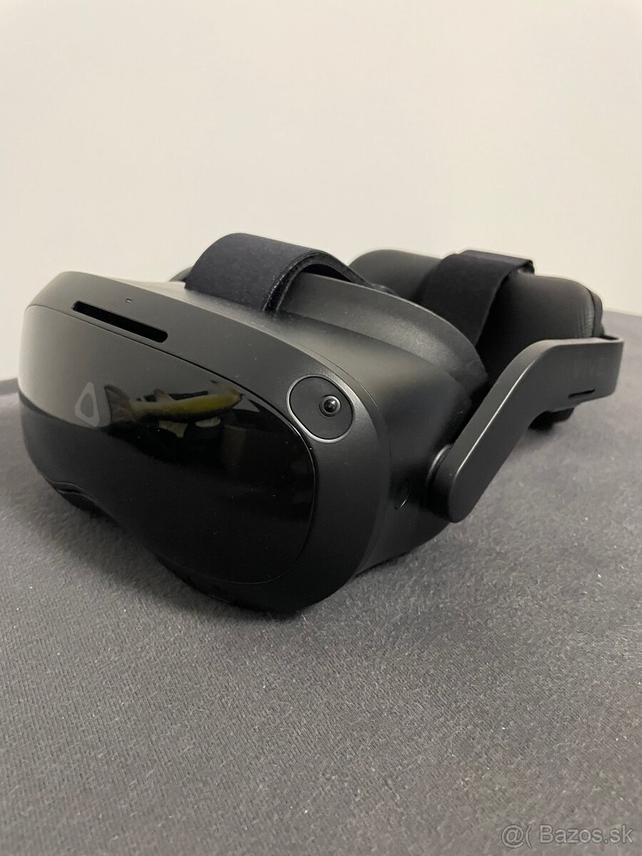 HTC VIVE FOCUS 3 - 4