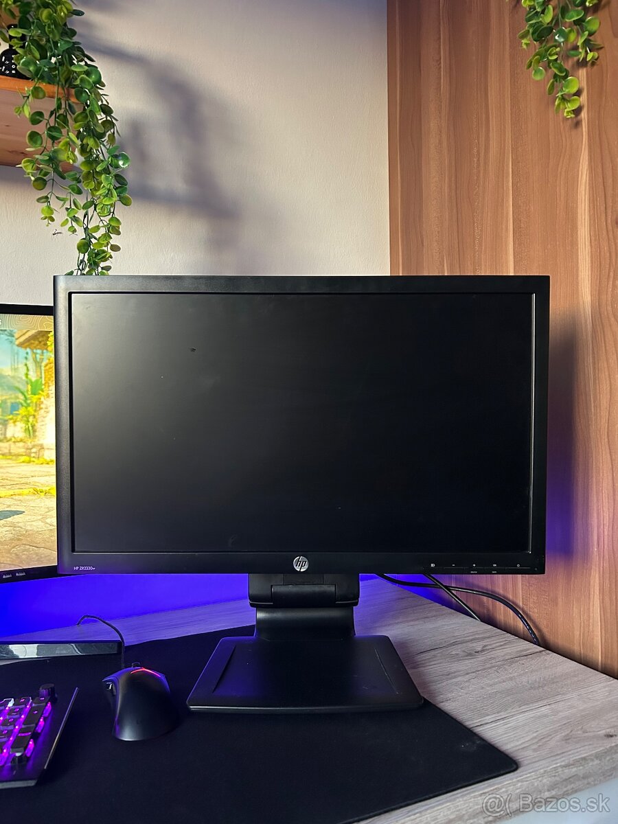 Hp 24” monitor - 4