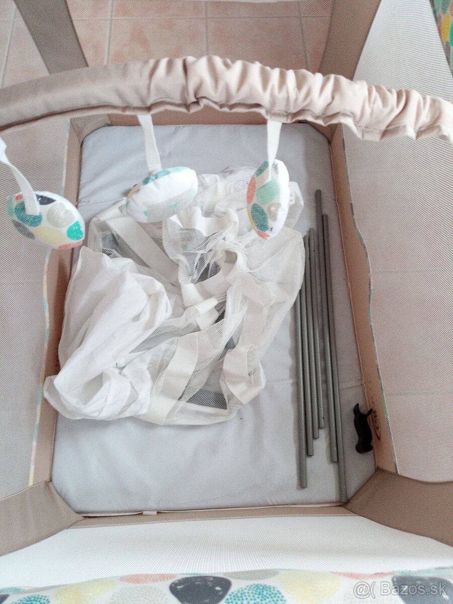 Predám detskú postielku/ohrádku - 4