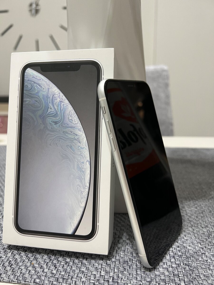 iPhone xr - 4