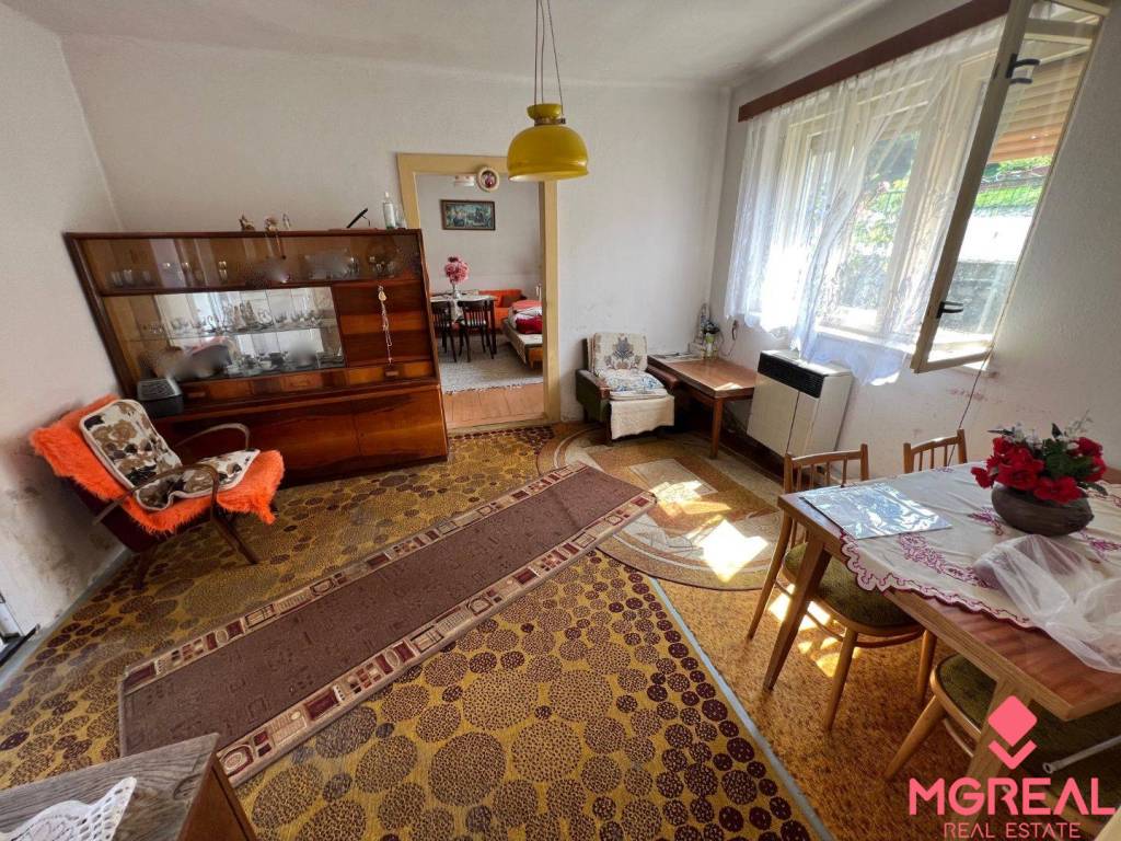 Rodinný dom Krnča v spoločnom dvore - 4