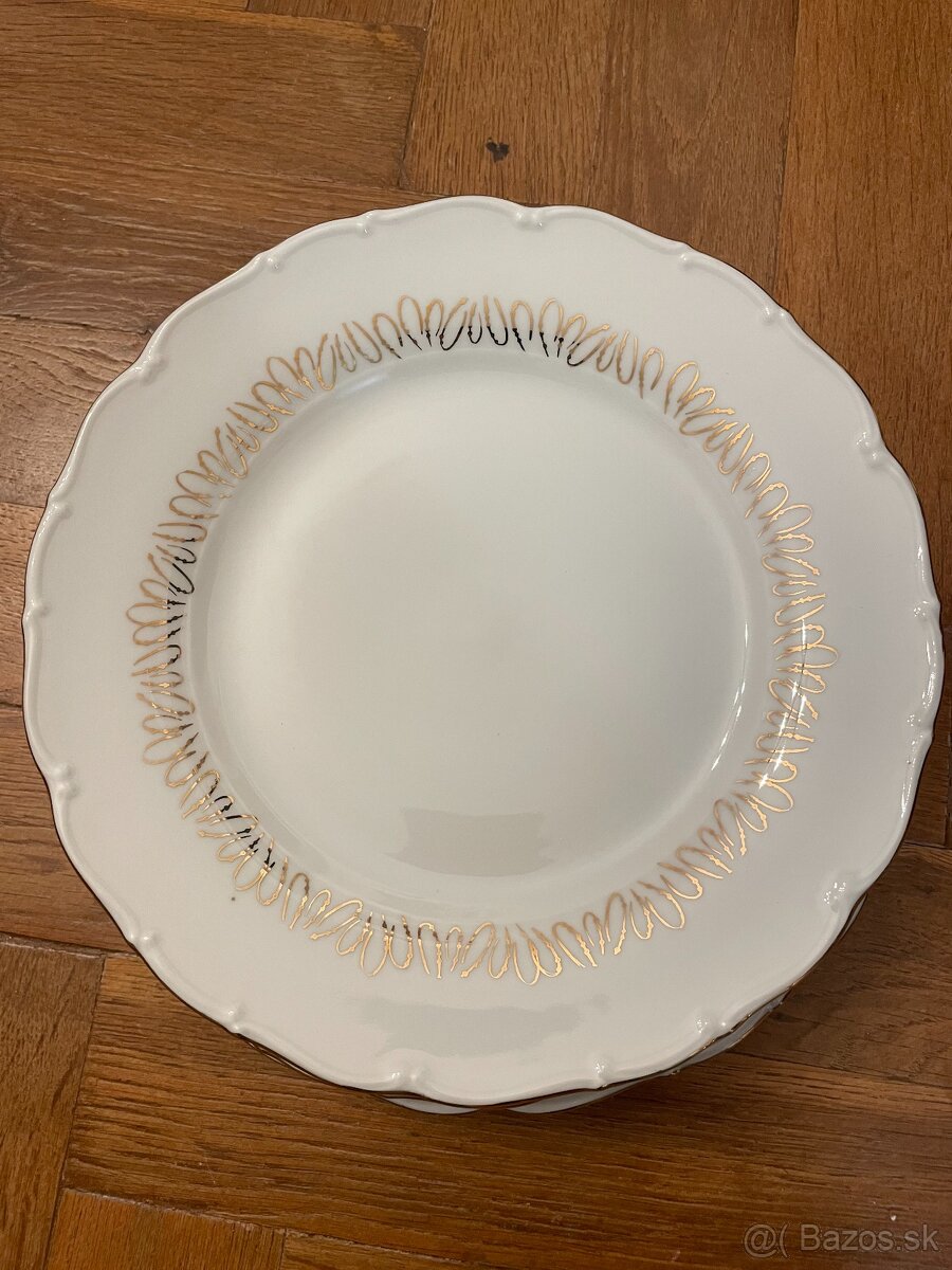 rôzne retro taniere a kuchynský riad - 4