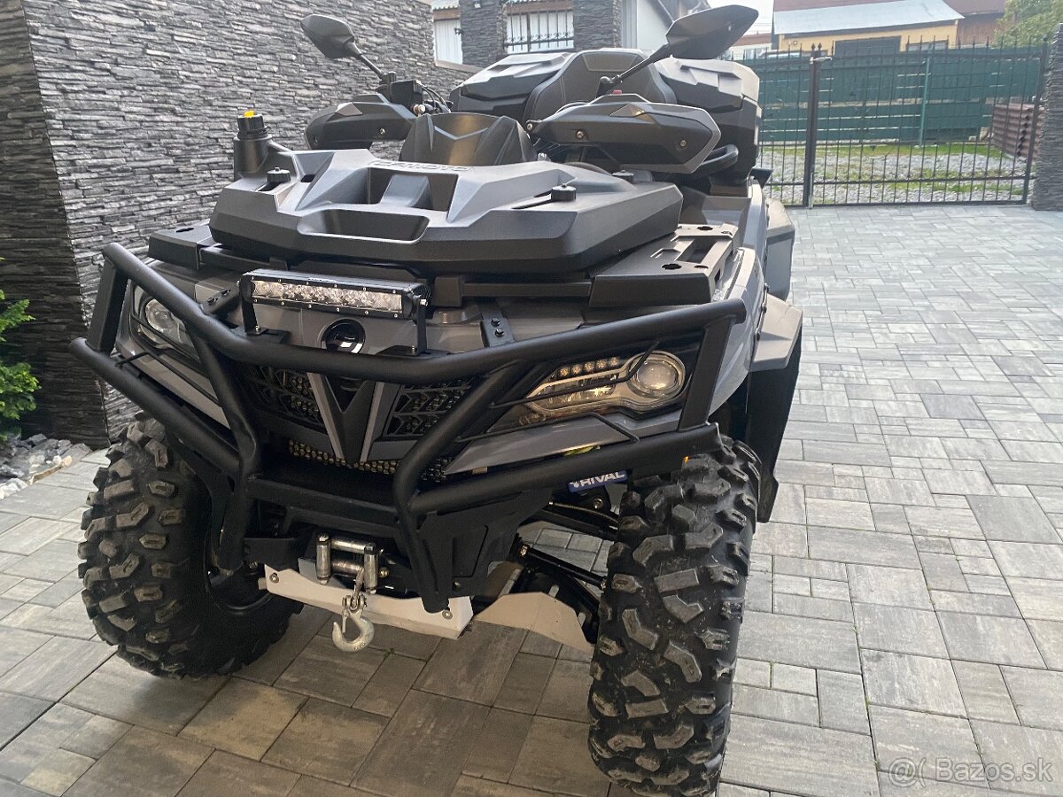 CF moto x1000