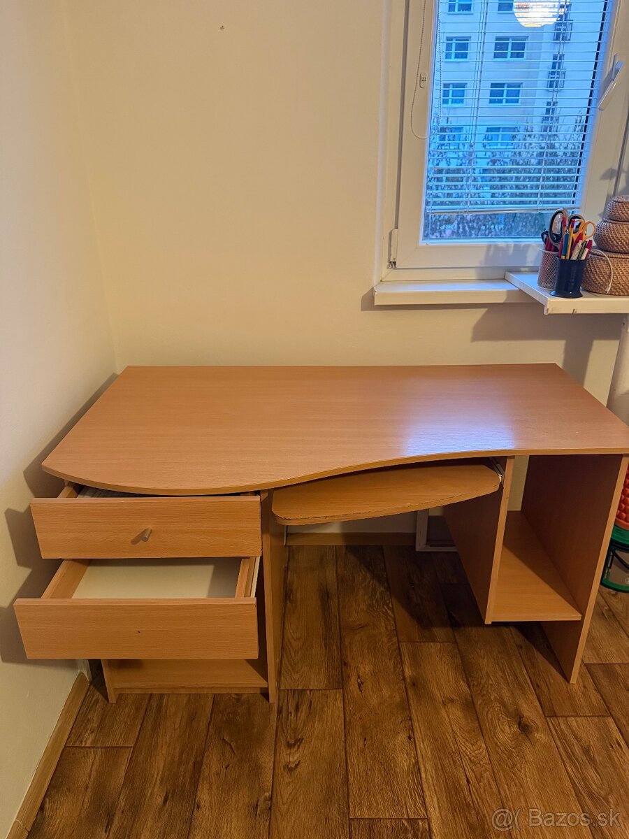 Počítačový stôl - 4