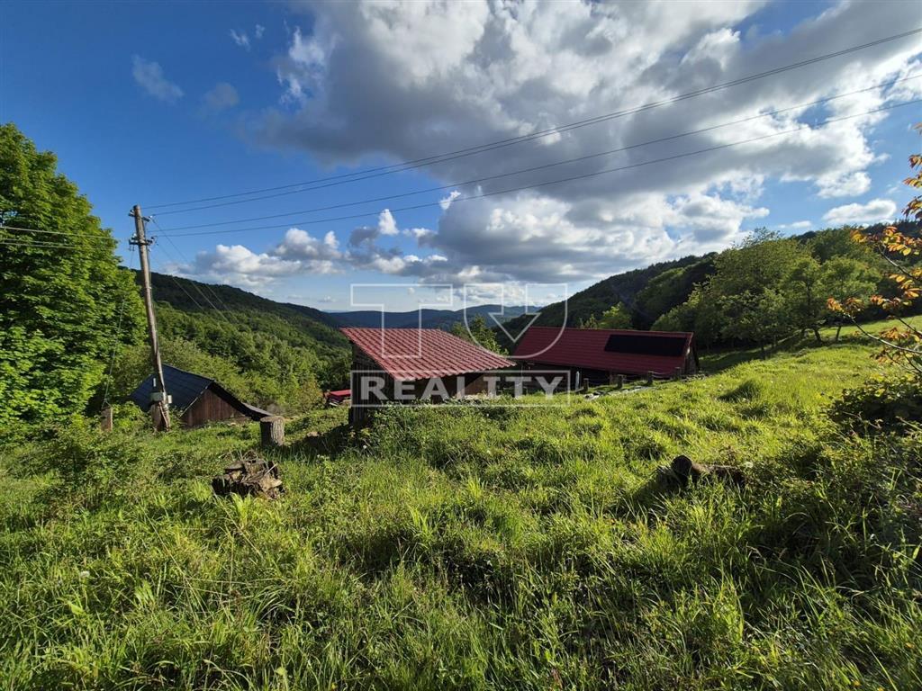 Chalupa v nádhernom prostredí H.Marikovej - 4