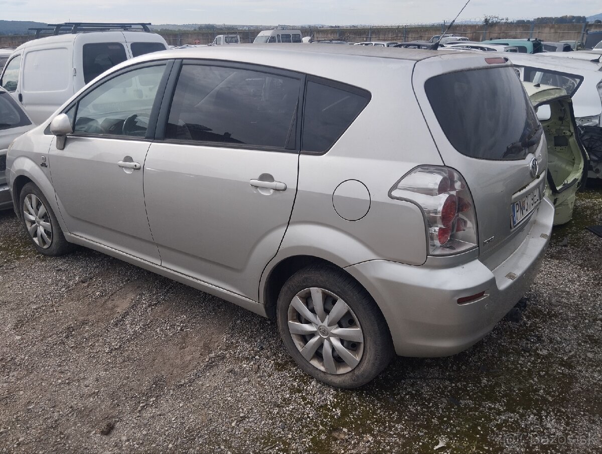 Toyota Corolla Verso ROZPREDÁM - 4