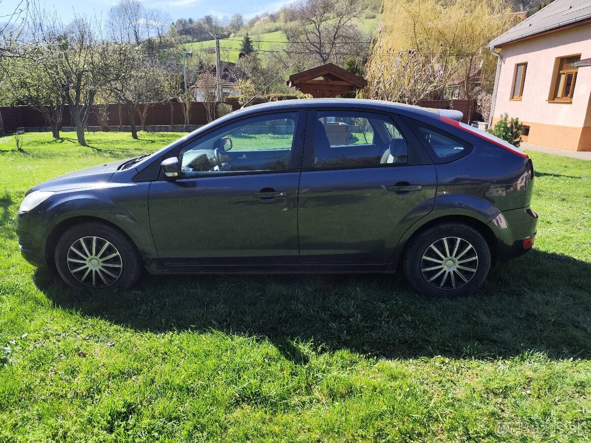 Ford Focus 1.6i 85kw MK2 facelift - 4