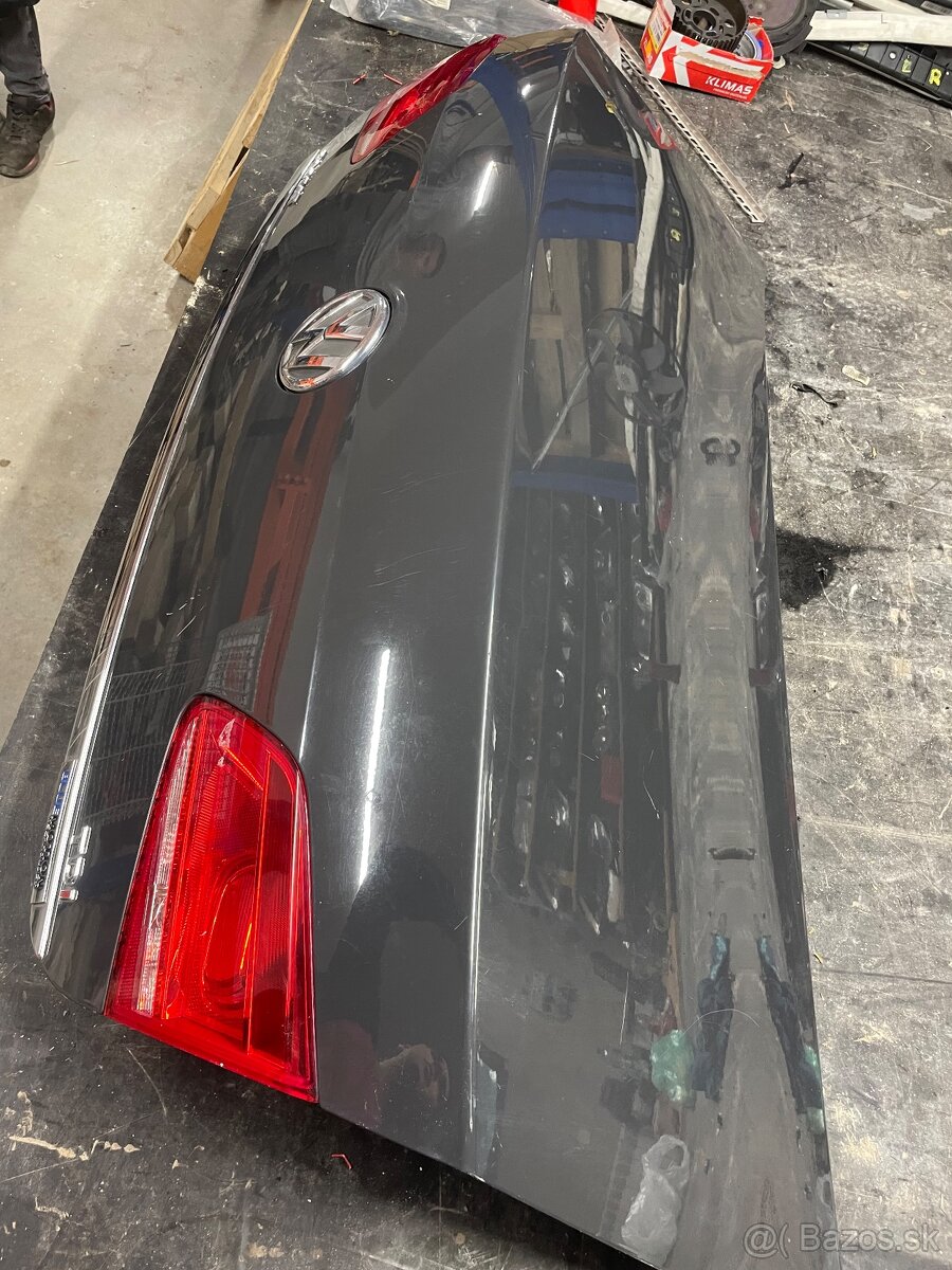 zadny kufor passat b7 sedan - 4
