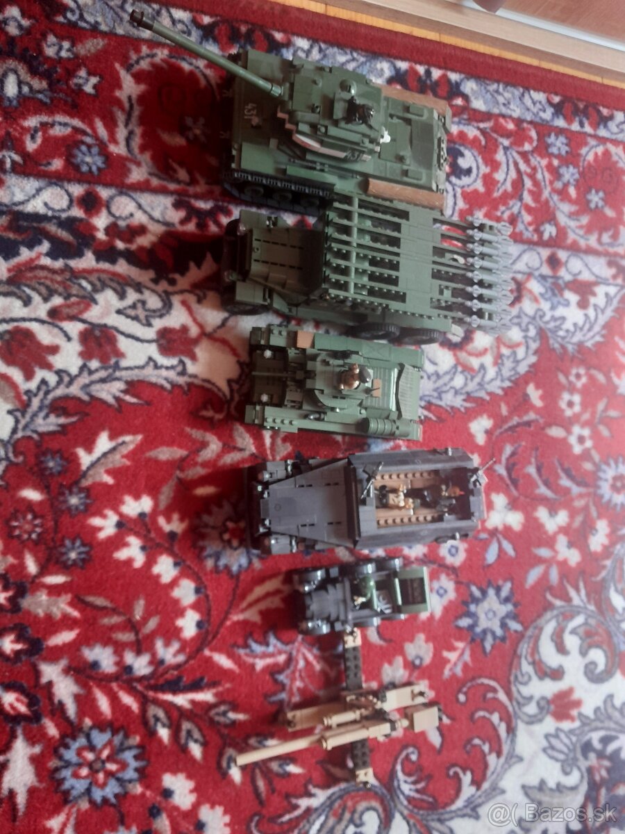 COBI stavebnice (postavené modely z org. kociek) - 4