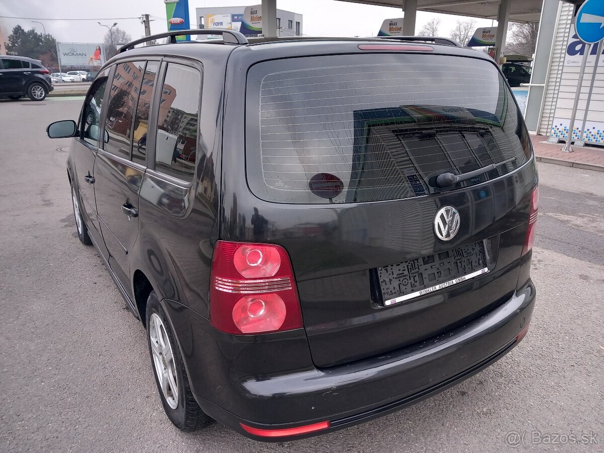 VW Touran 1.9 TDI .6ti-kvalt . Model 2008 - 4