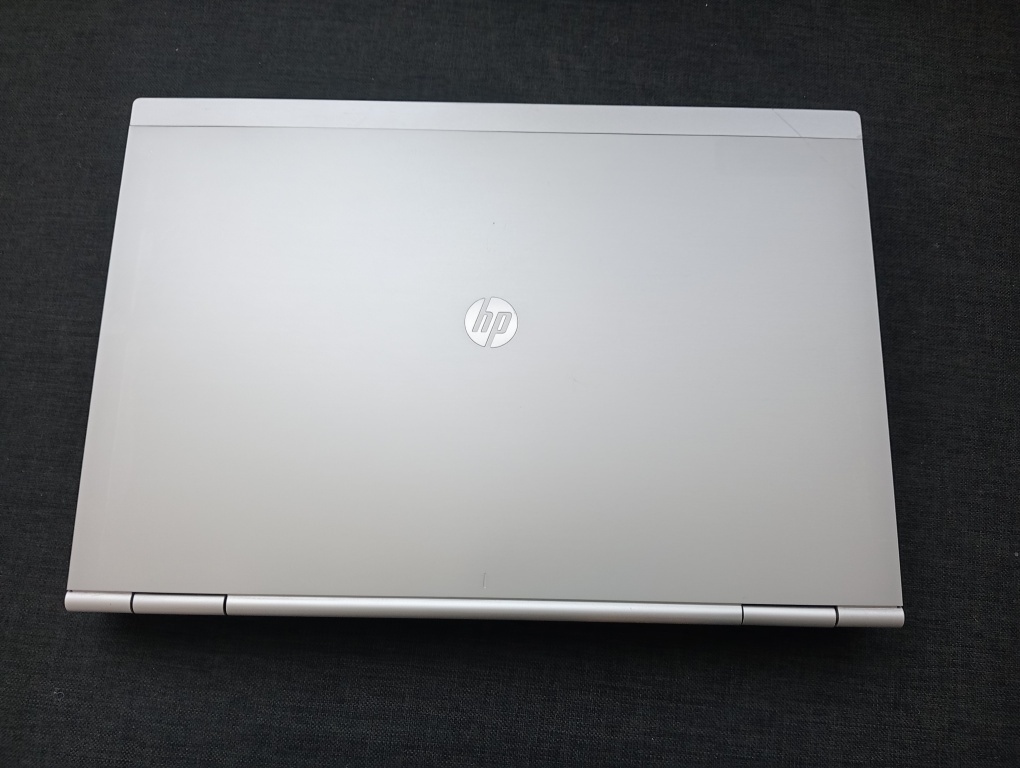 predám Hp elitebook 8460p , Intel(R) Core™i5 , 8gb ram , ssd - 4