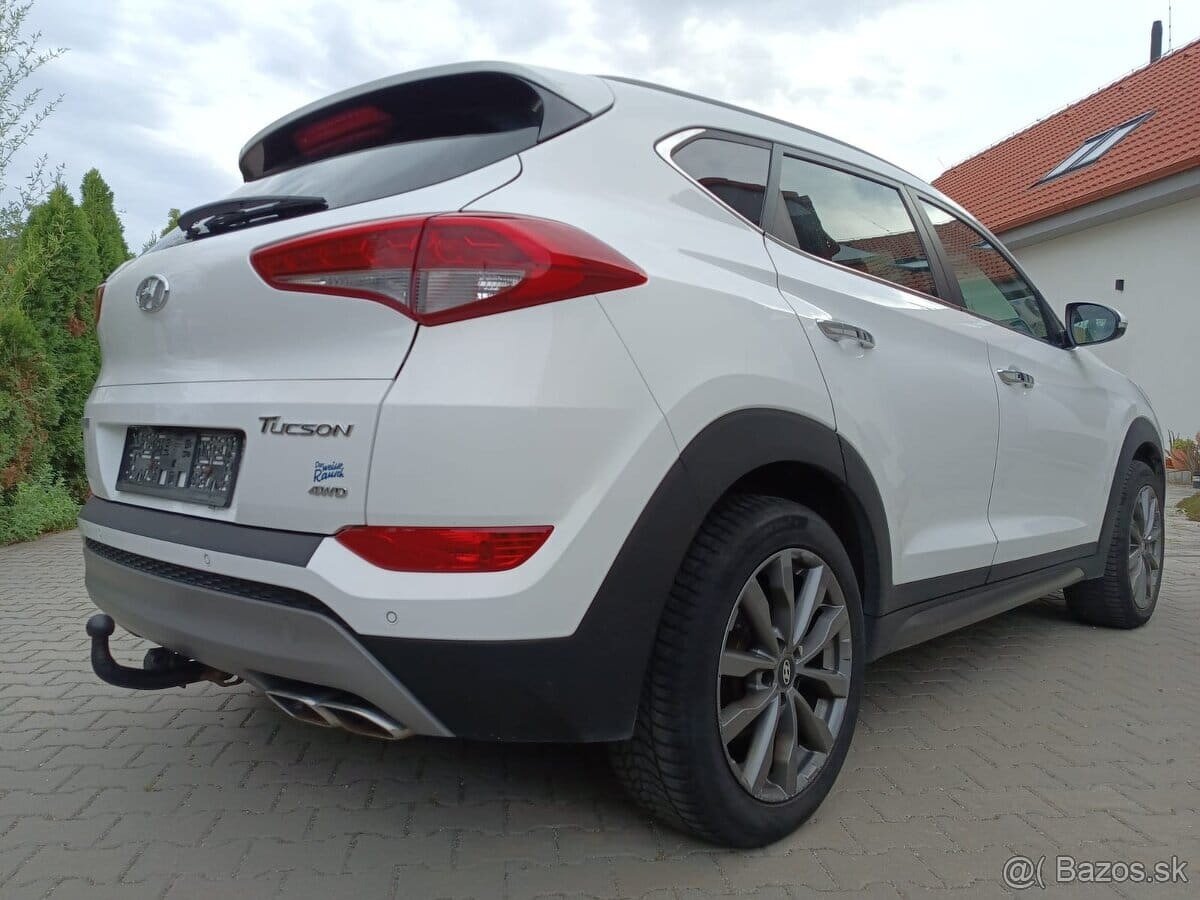 HYUNDAI TUCSON 2.0 CRDI 4x4 - 4