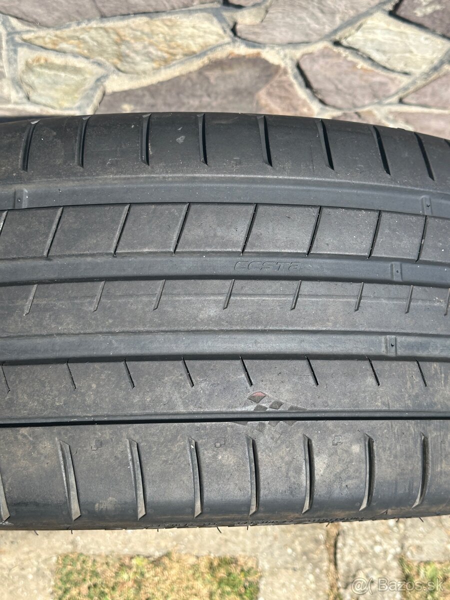 Predám pneumatiku KUMHO ecsta - 4