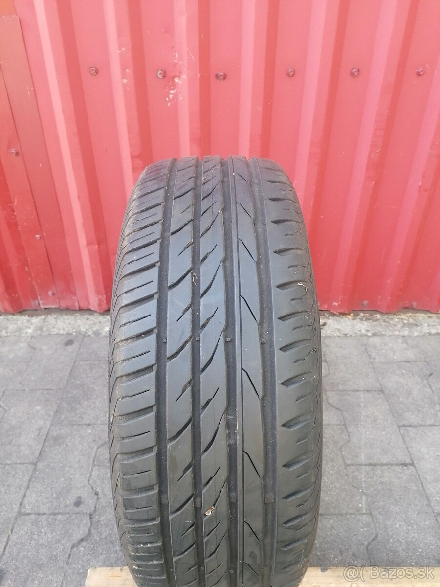 Letne 205/55R16 Bridgestone a Matador - 4