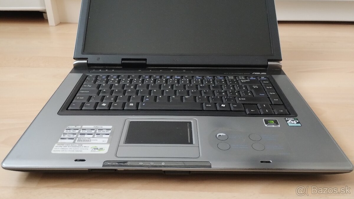 Predám notebook Asus F5N - 4